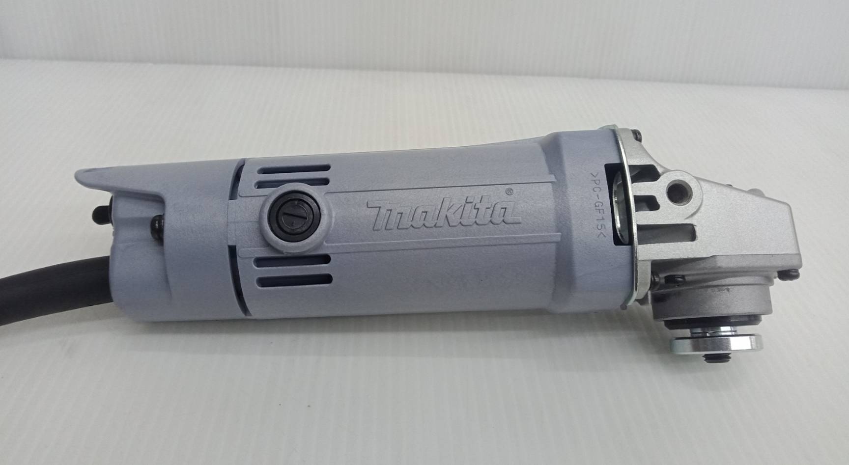 MAKITA 9500NB เครื่องเจียร์ 4″ (100 มิล) 570 วัตต์ Made in Japan