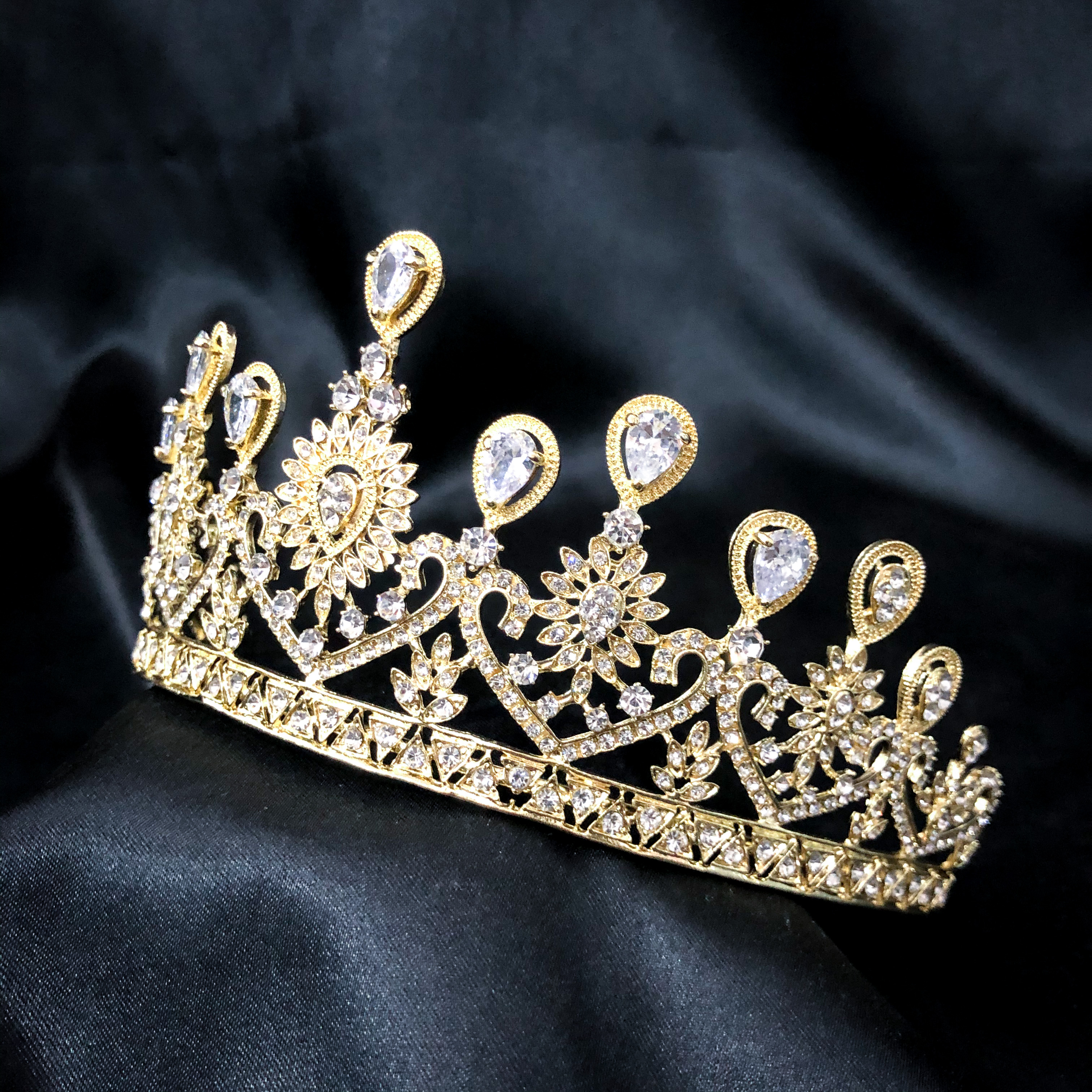 (พร้อมส่ง) เทียร่า 268 สีทอง มงกุฎนางงาม มงกุฎเจ้าหญิง งานสวย ปราณีต QCเพชรทุกเม็ด สินค้าพร้อมส่งจากไทย