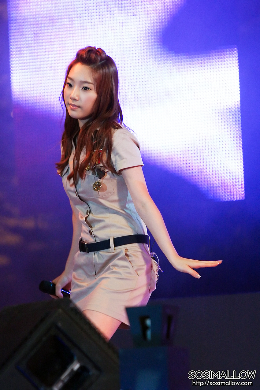 ชุดเกิลร์เจนเนเรชั่น แบบแซก สีกากี / ชุดทหาร / ชุดนักร้องเกาหลี /ุ ชุดอาชีพ / ชุดอาชีพในฝัน