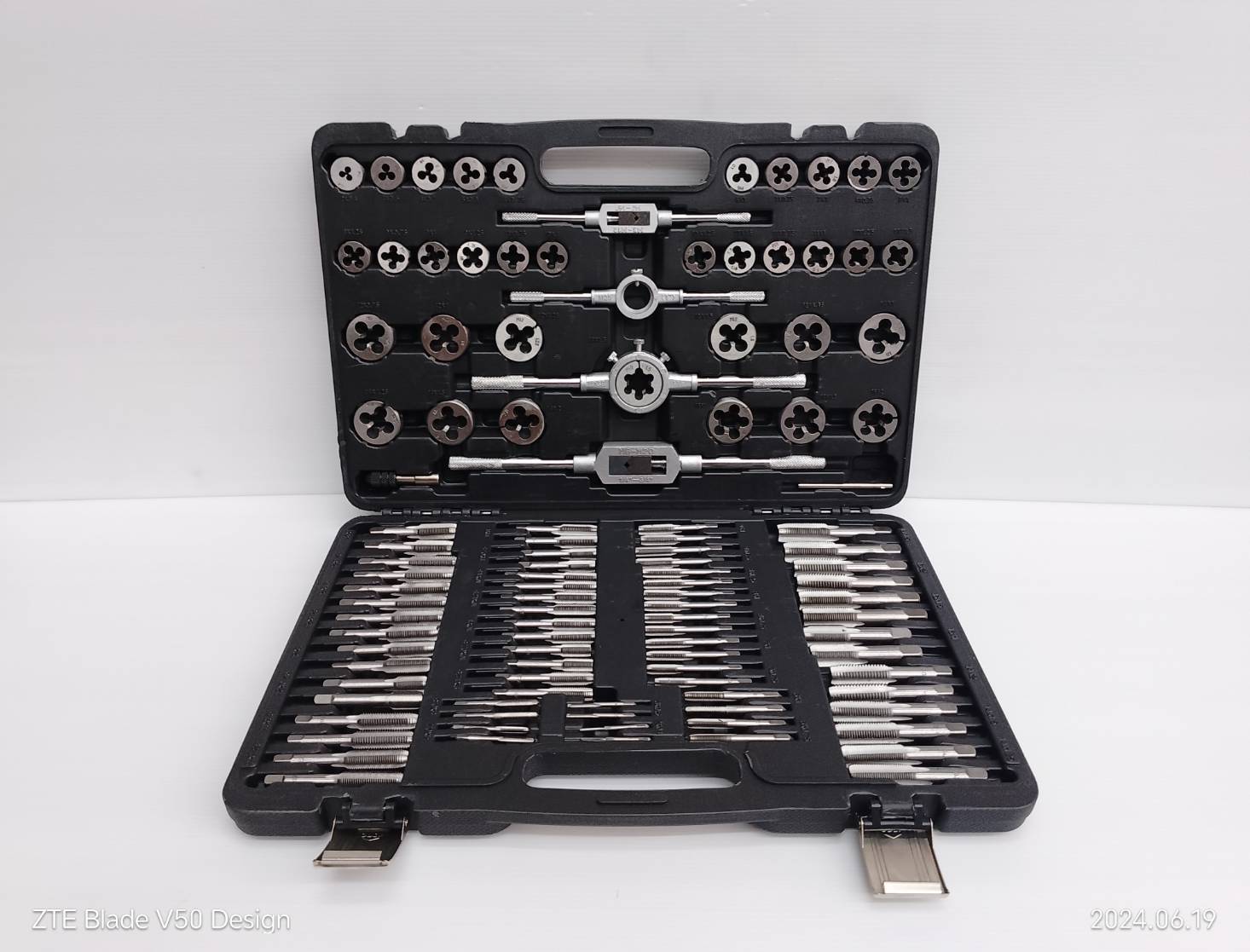 ชุดต๊าปเกลียว110ชิ้น KN-110A KONY (มิล)