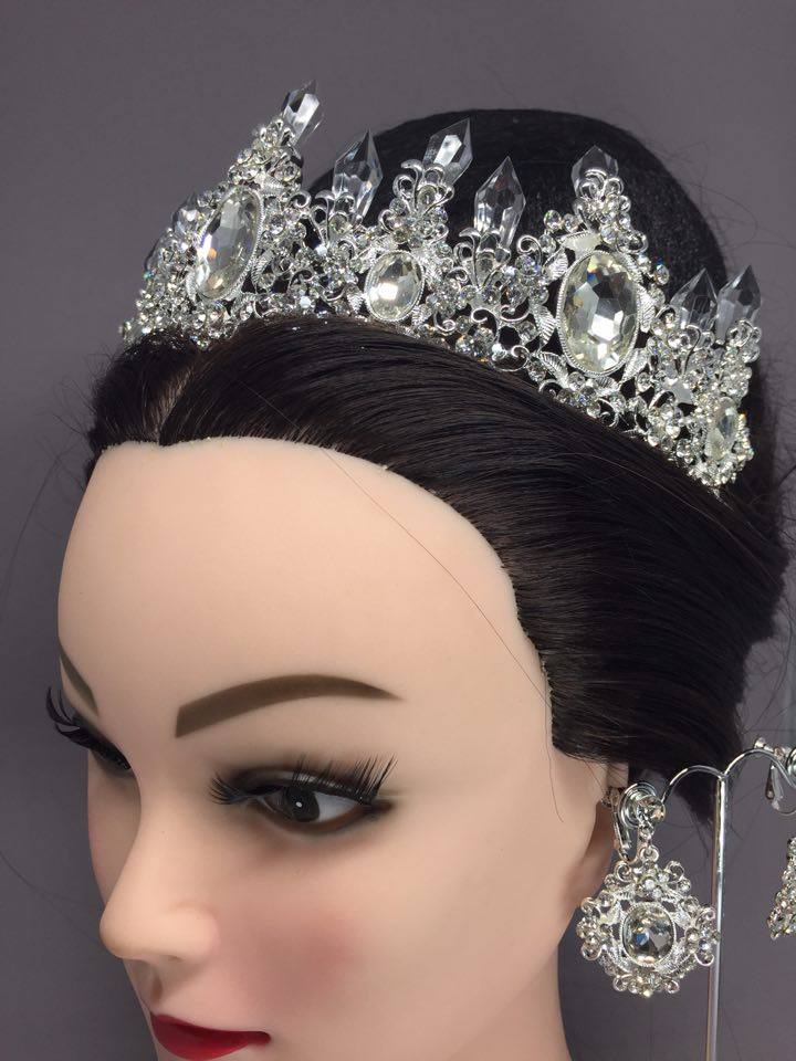 (พร้อมส่ง) เทียร่า 041 สีทอง เทียร่า+ต่างหูหนีบ มงกุฎนางงาม มงกุฎเจ้าหญิง งานสวย ปราณีต QCเพชรทุกเม็ด สินค้าพร้อมส่งจากไทย