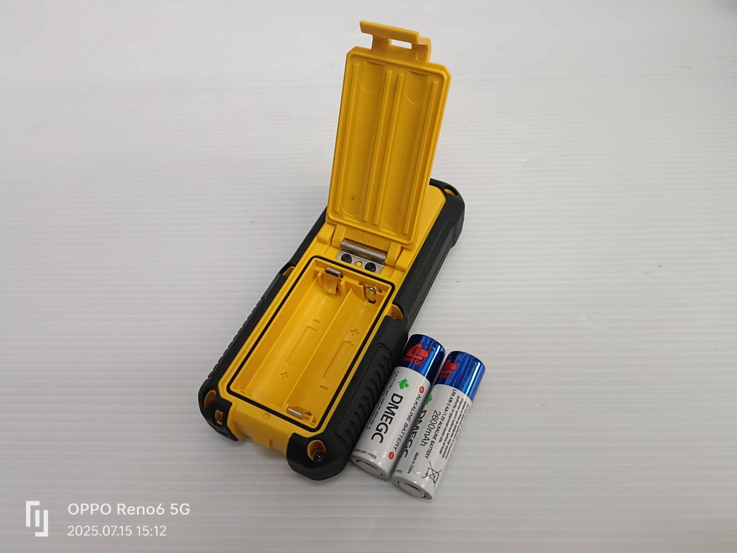 DEWALT รุ่น DCLE34035B-XJ เลเซอร์วัดระดับแบบ 3 เส้น 360 องศา 20V รุ่นรีโมทคอนโทรล