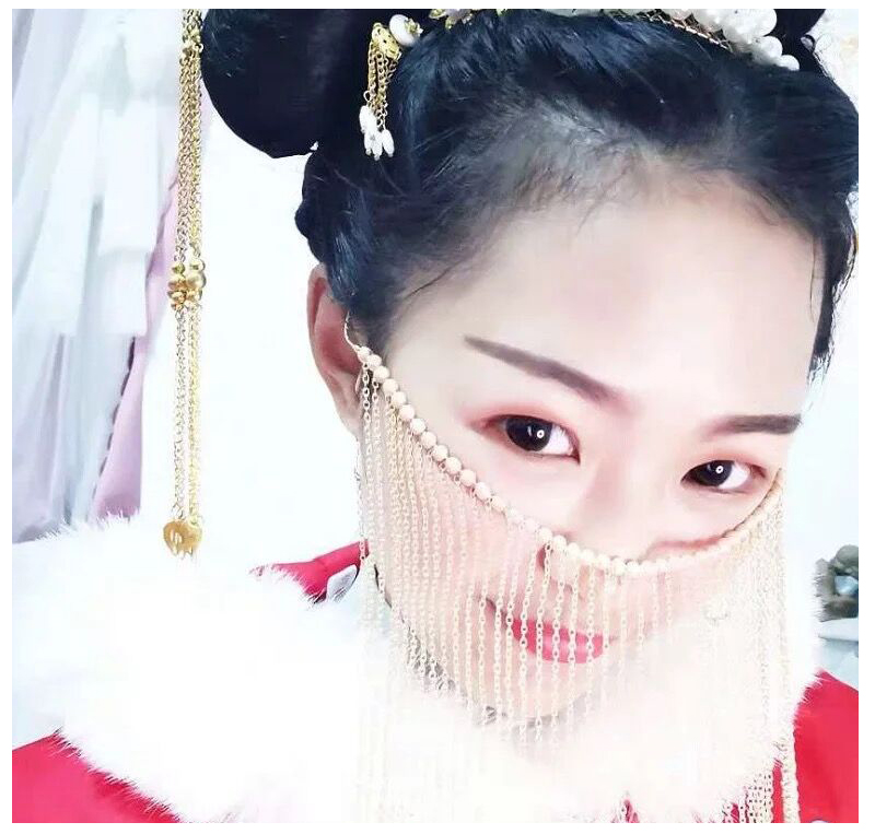 ม่านคริสตัลบังหน้าเจ้าสาวสไตล์จีน สวยงาม น้ำหนักเบา ส่งจาก จ.อุบลราชธานี