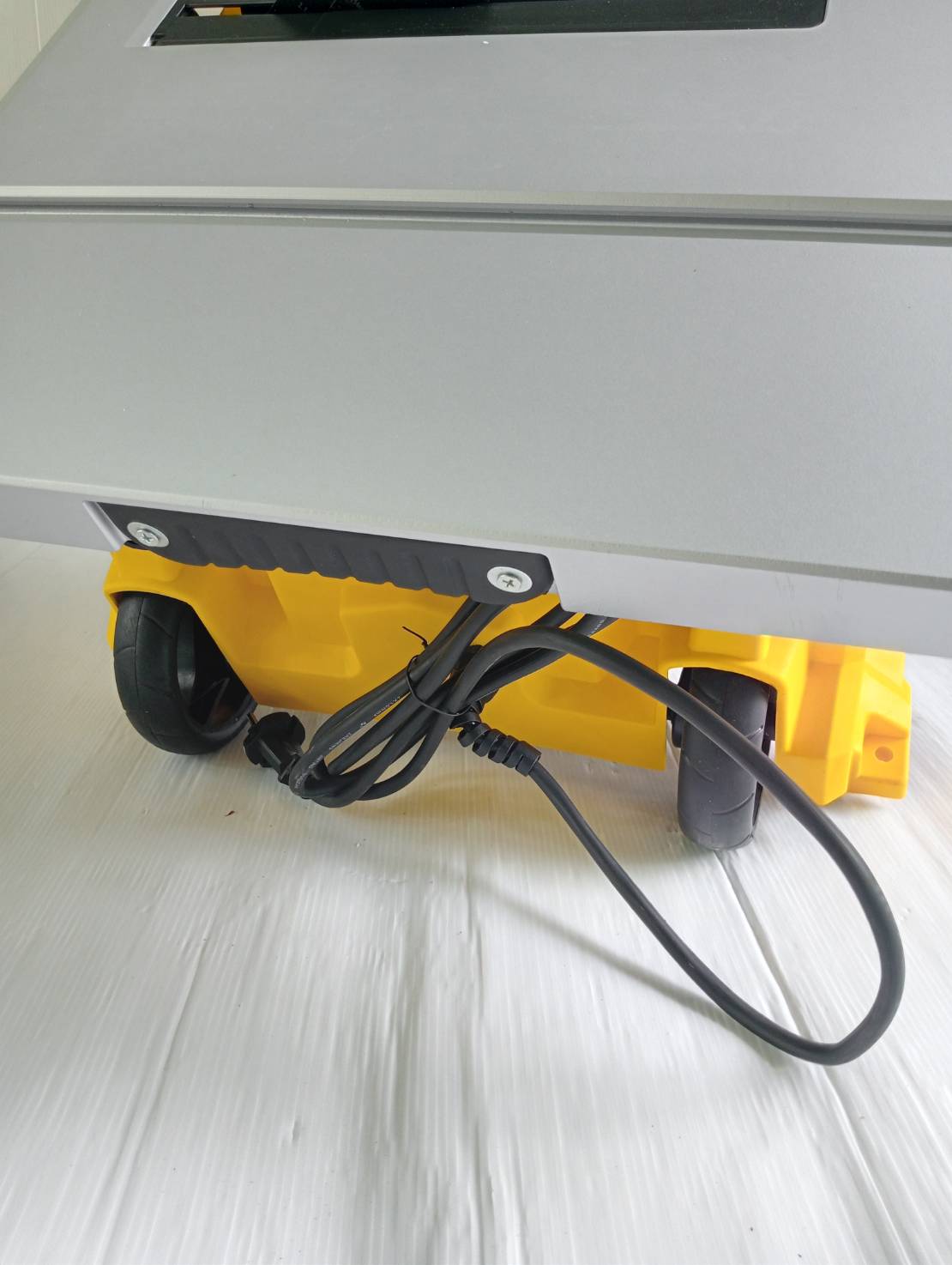 โต๊ะแท่นเลื่อย10" SST2001-B1 STANLEY