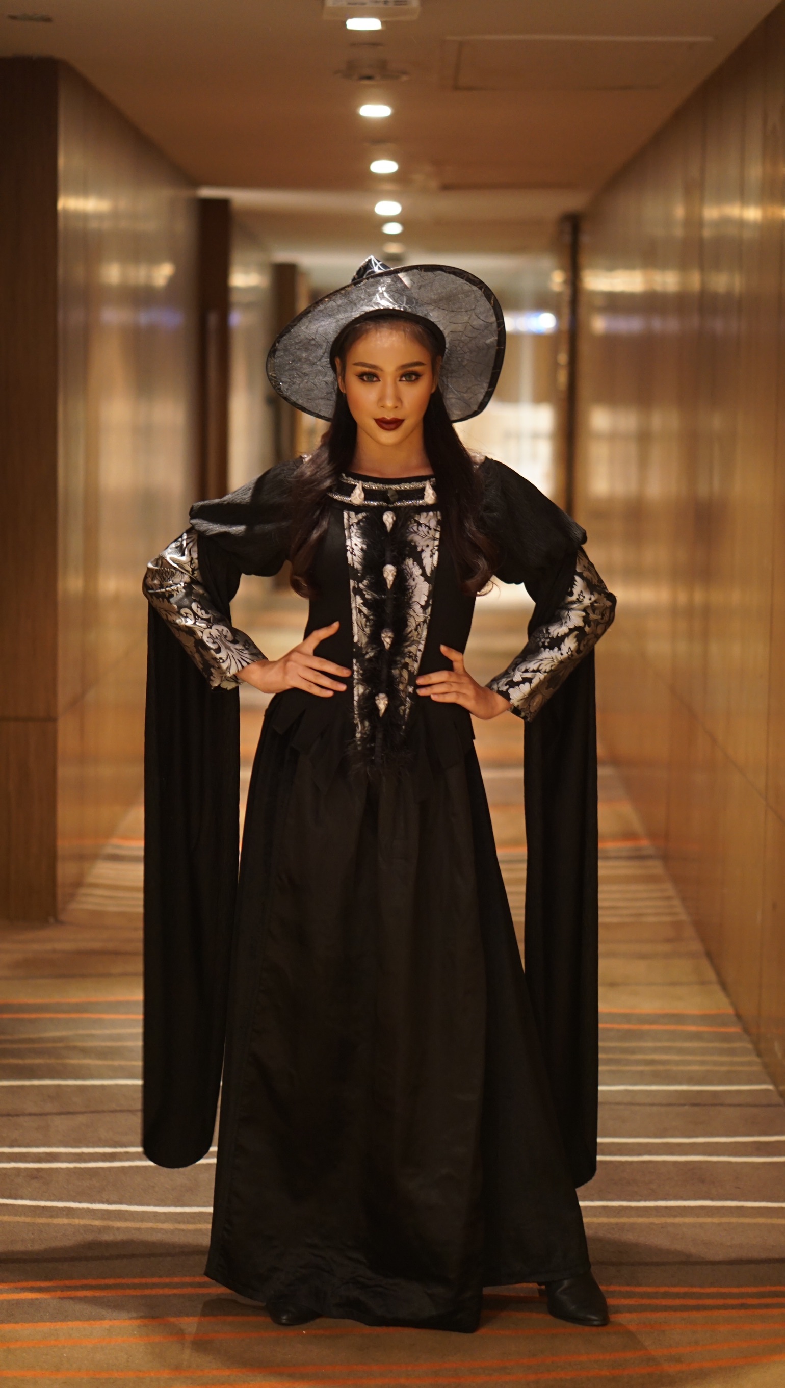 ชุดราชินีแม่มดราเวนน่า