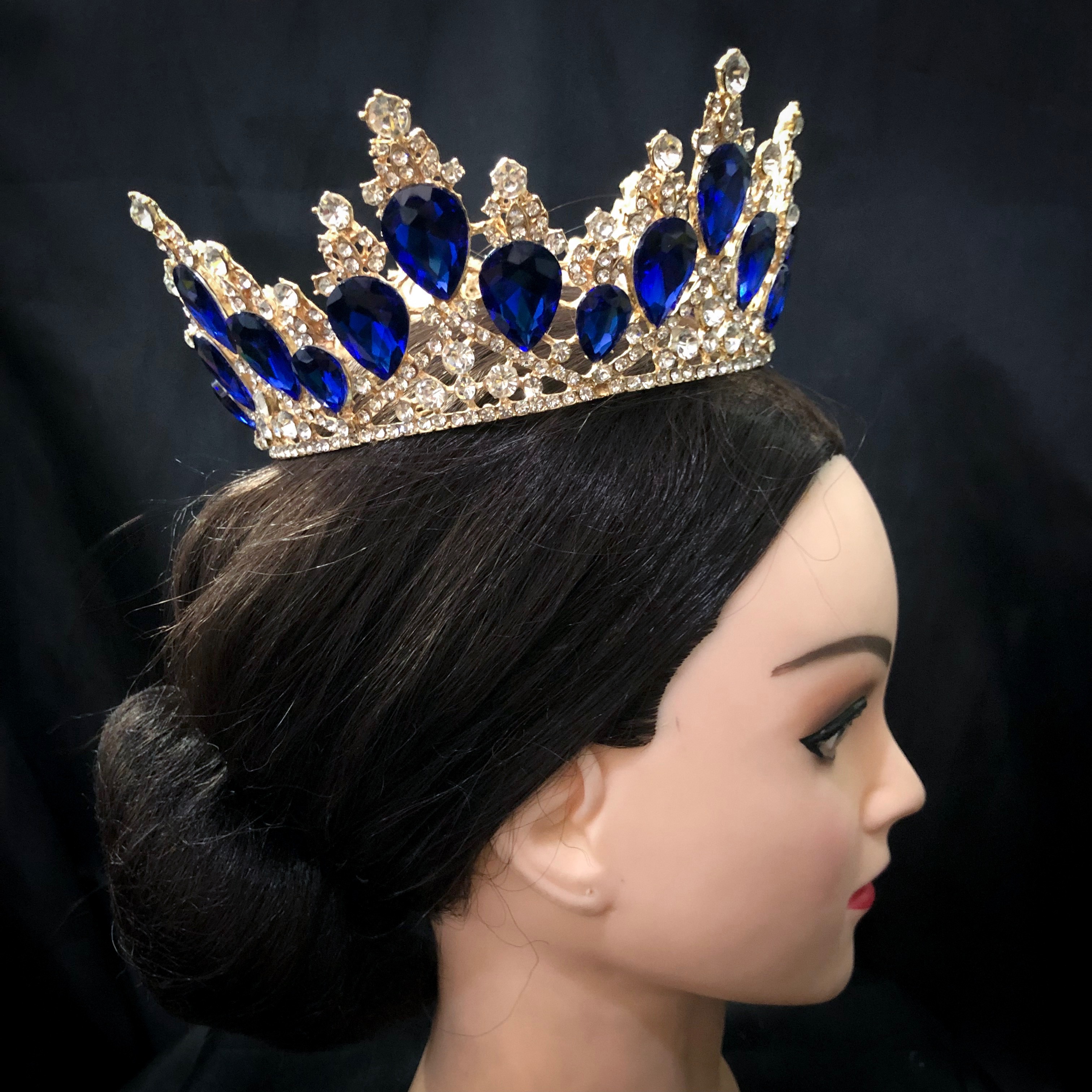 (พร้อมส่ง) มงกุฏ 049 น้ำเงิน-ทอง มงกุฎนางงาม มงกุฎประกวด งานดี เกรดพรีเมี่ยม จัดส่งจากไทย ไม่ต้องรอนาน