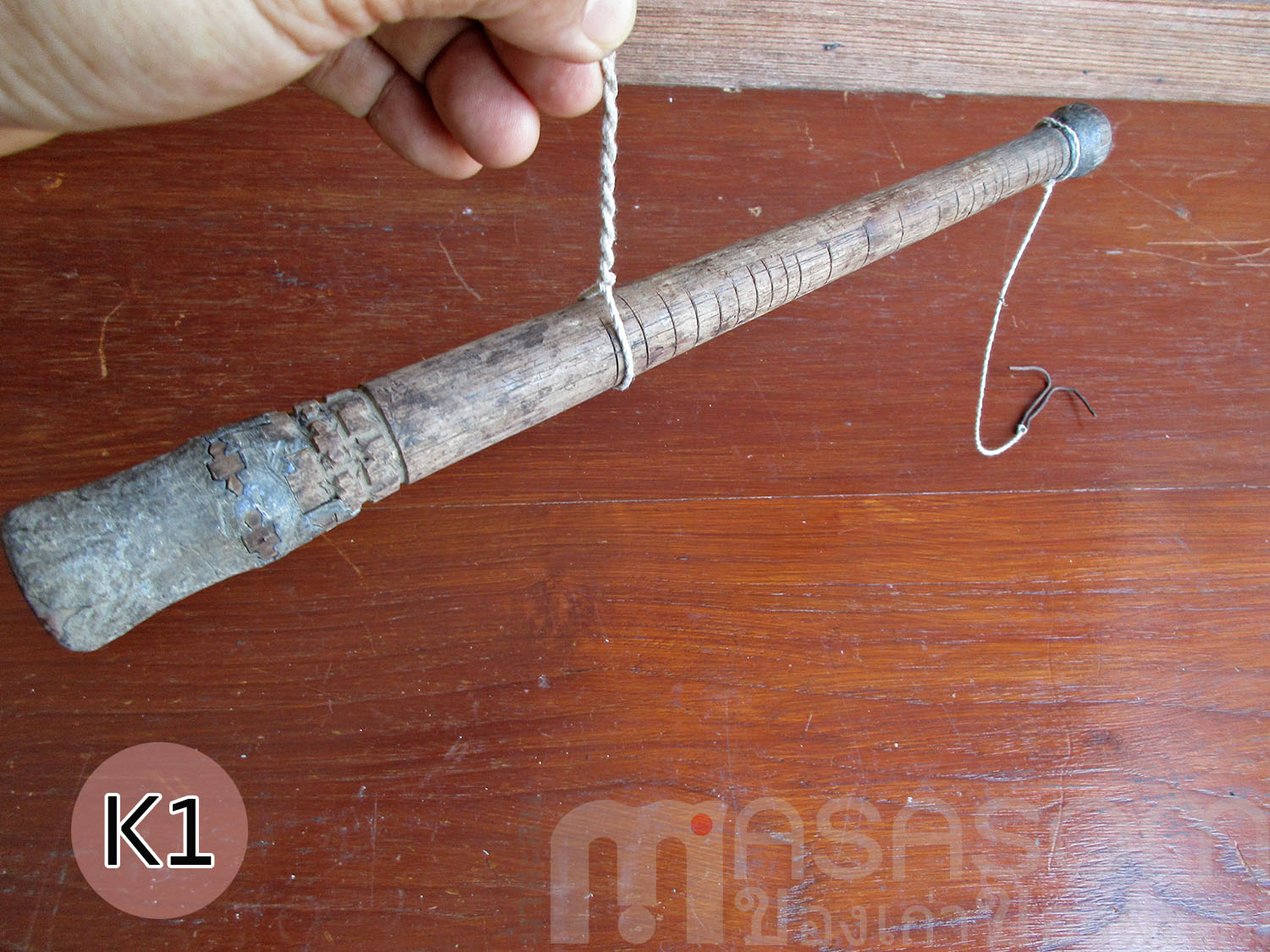 ตาชั่งก้อมโบราณ