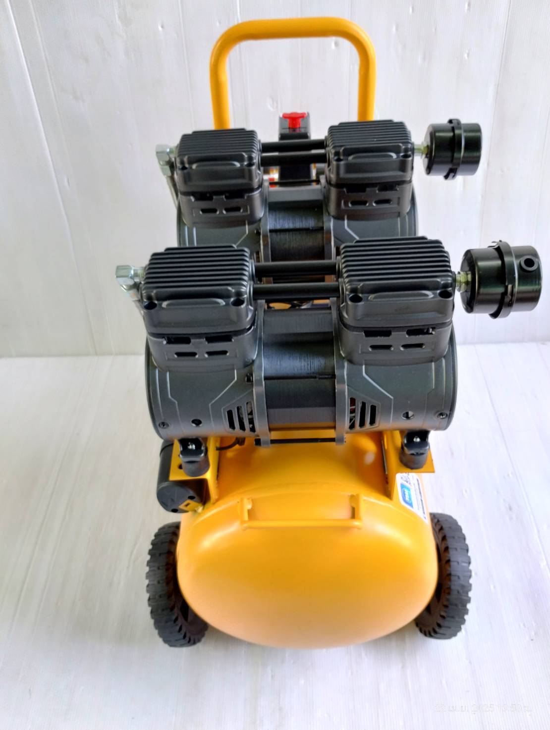 ปั้มลมไร้น้ำมัน50ลิตร HUSH50 PUMA