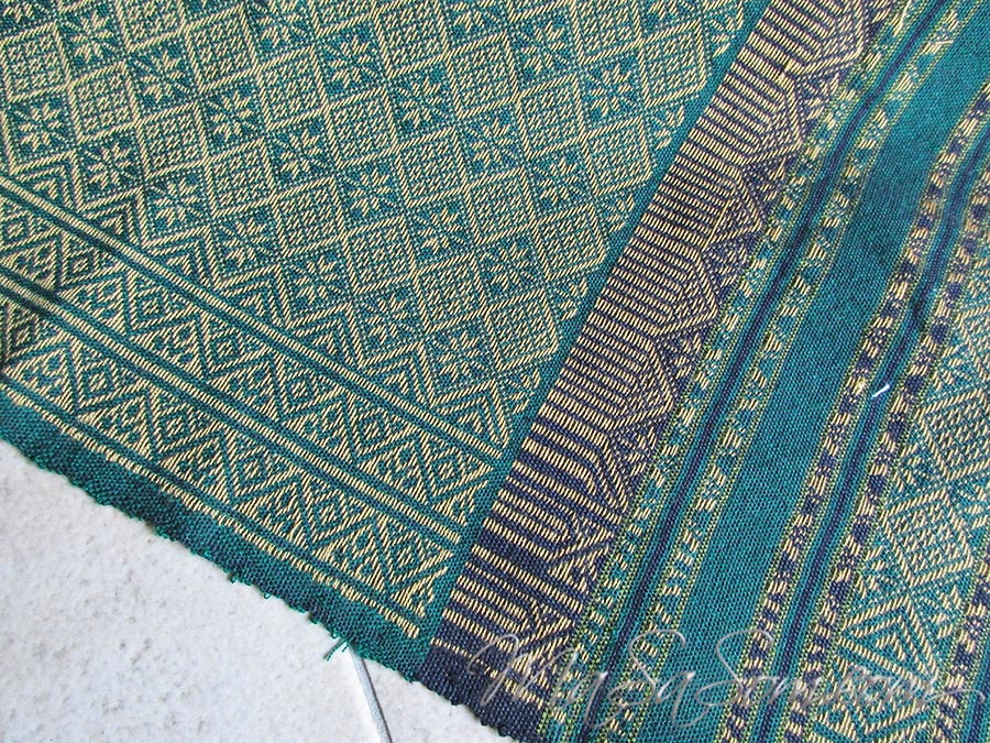 ผ้าคลุมไหล่ทอมือสีเขียว