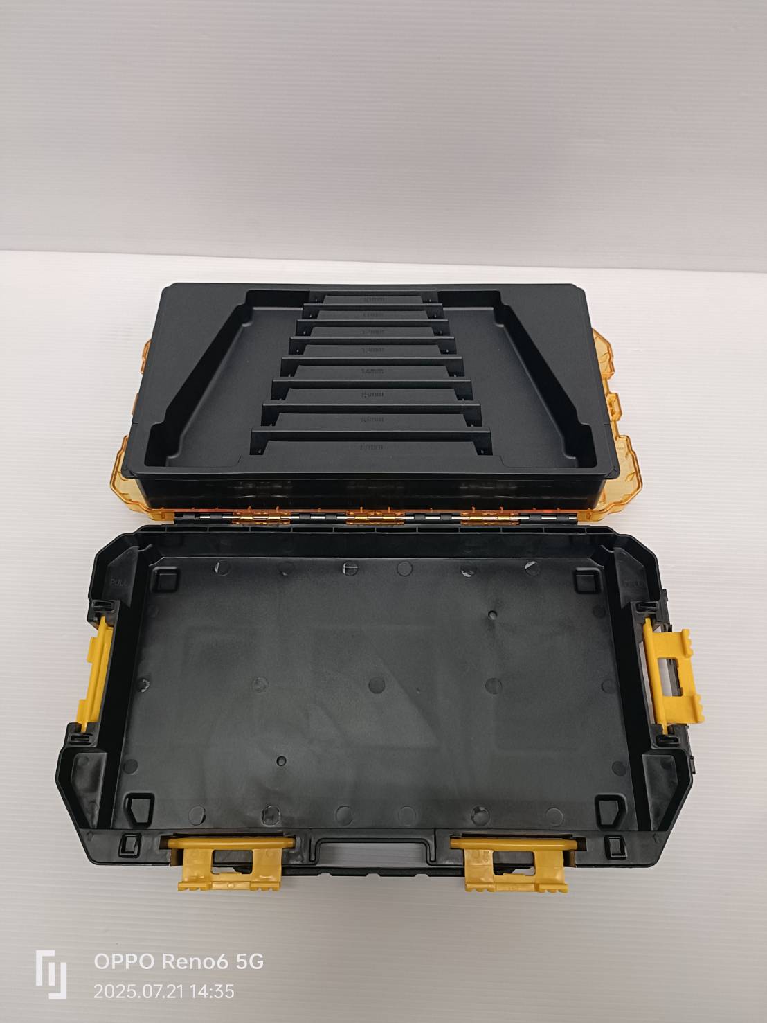 DEWALT ชุดประแจแหวนข้างฯ 8 ชิ้น 10-17 มม. รุ่น DWMT45426 กล่องใส มุมเอียง 15 องศา