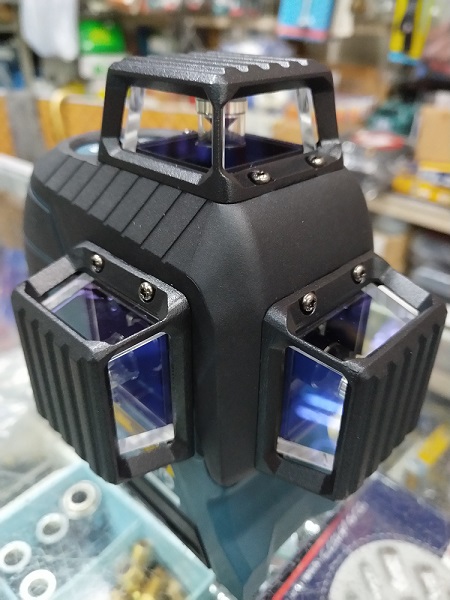 เลเซอร์ระดับ12เส้น แสงแดง GLL3-80 KIT BOSCH พร้อมขาตั้ง