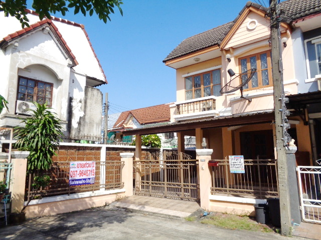 🚩 H1221 ขายทาวน์เฮ้าส์หลังริม 27.5 ตารางวา หมู่บ้านบุศรินทร์ รามอินทรา กม.9 ซอยพระยาสุเรนทร์40