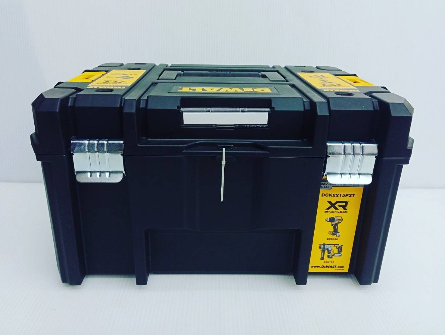 คอมโบ้ชุดสว่านไร้สาย20V (DCD800+DCH172) DCK2215P2T DEWALT