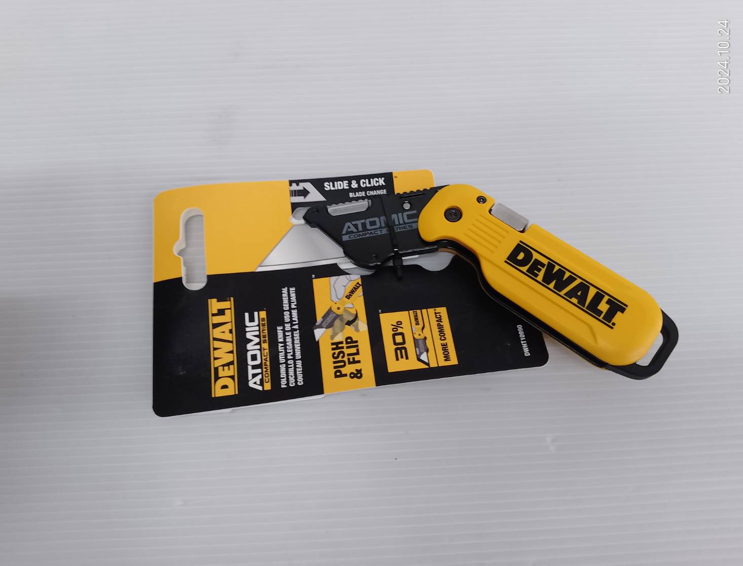 DEWALT มีดพับอเนกประสงค์ Atomic DWHT10990