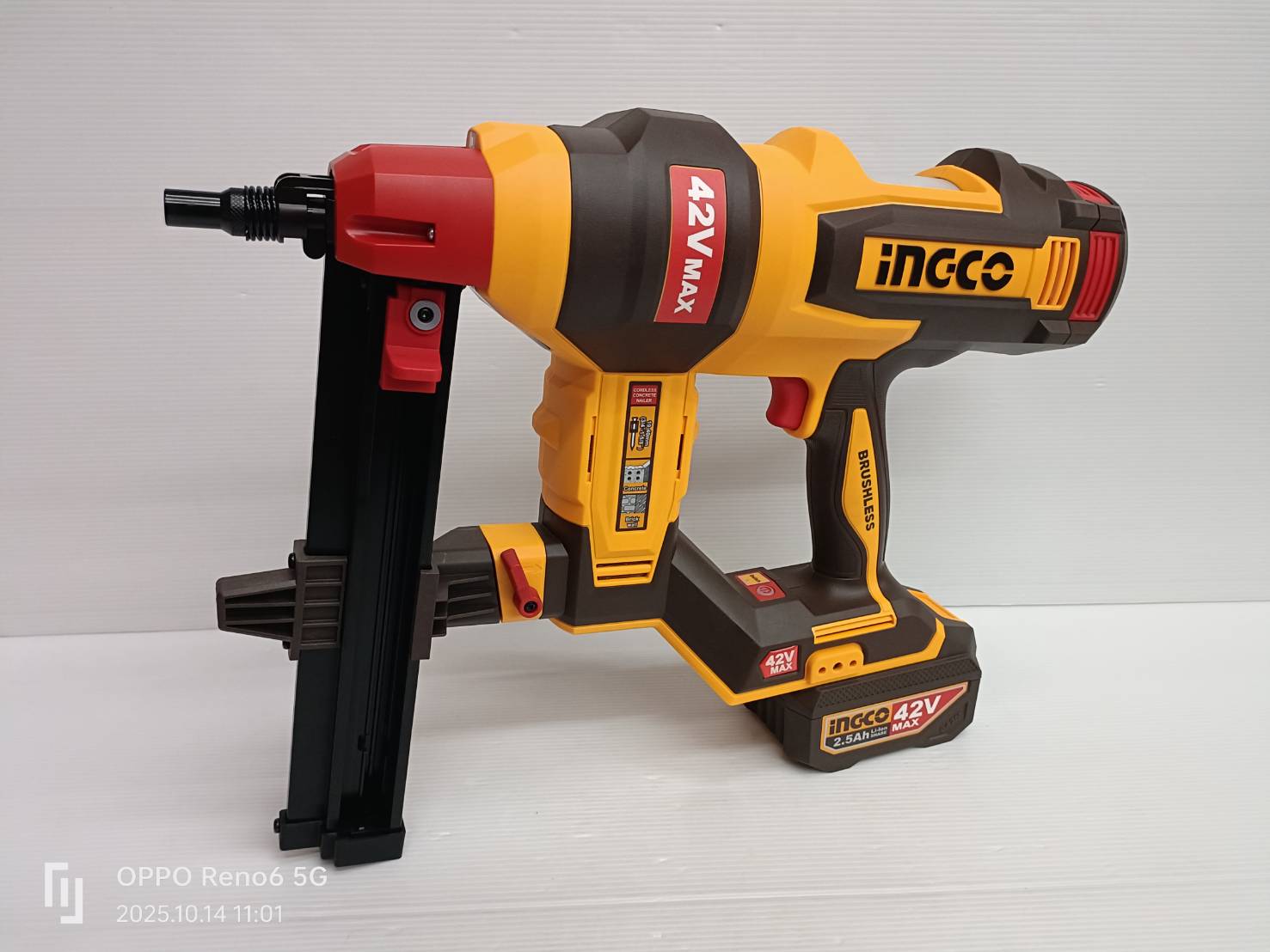 INGCO เครื่องยิงตะปูคอนกรีต40มม 42V CCNLI420602