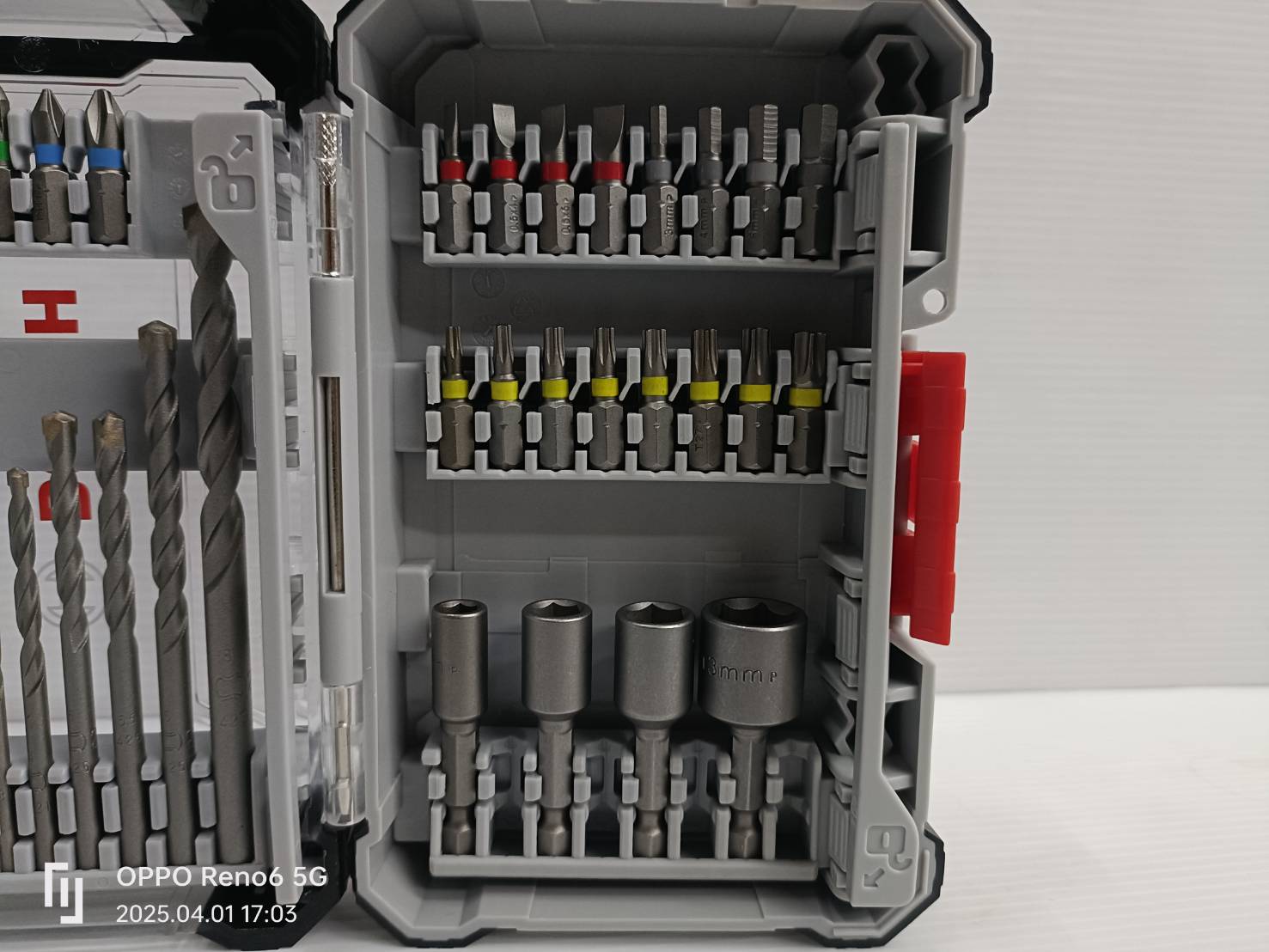 BOSCH รุ่น 2607017728 ชุดเจาะปูน Pick & Click 35 ชิ้น