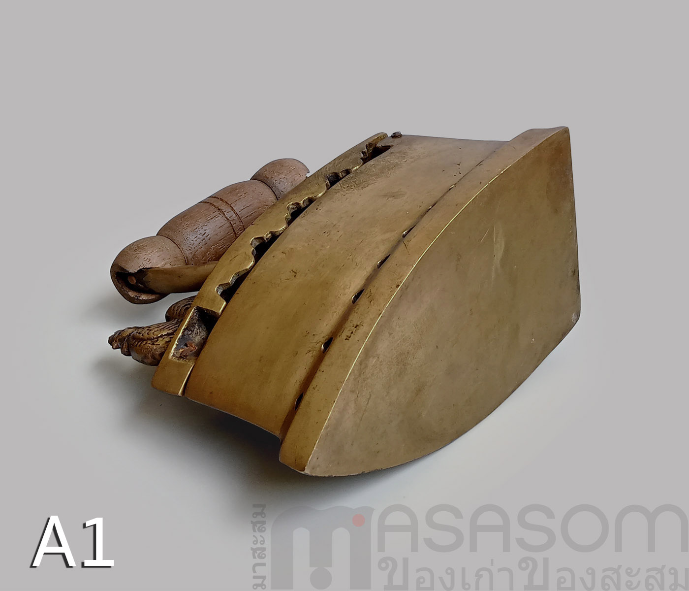 เตารีดหัวไก่ทองเหลือง A1