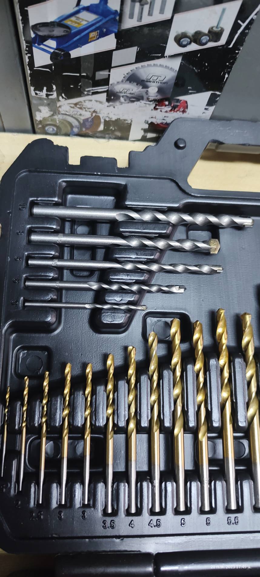 ชุดดอกไขควง ดอกสว่าน 100 ชิ้น STA88548 STANLEY