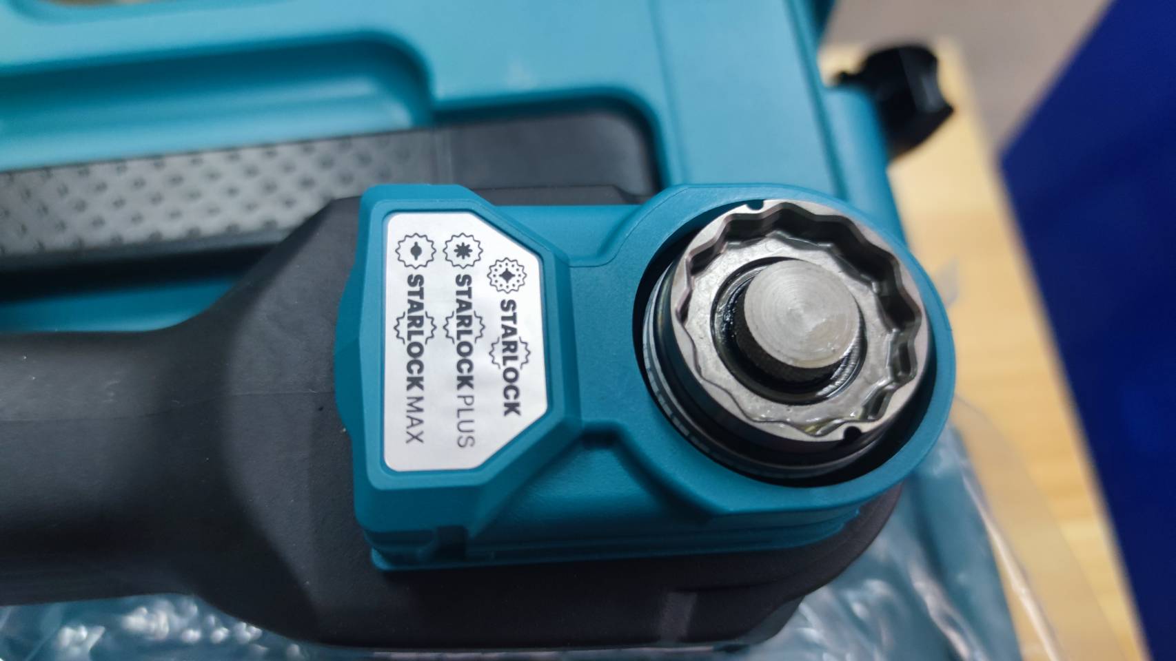 มัลติทูลไร้สาย DTM52RTJX1 MAKITA