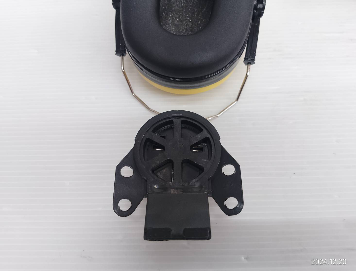 SH-3 ครอบหูป้องกันการเสียง สำหรับหมวกเซฟตี้ #1619Z14057