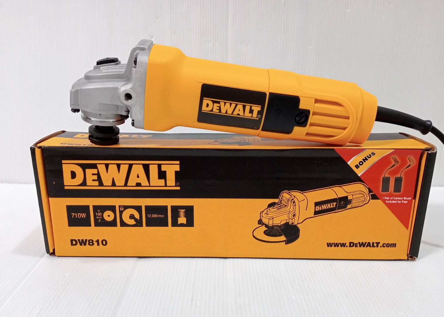 หินเจียร4" DW810 DEWALT