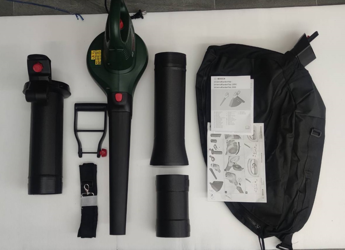 เครื่องดูดเป่าใบไม้ UniversalGardenTidy 3000 BOSCH
