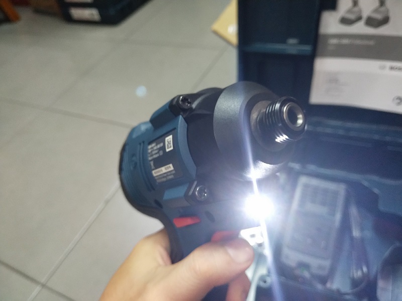 ไขควงกระแทกไร้สาย GDR180-LI BOSCH