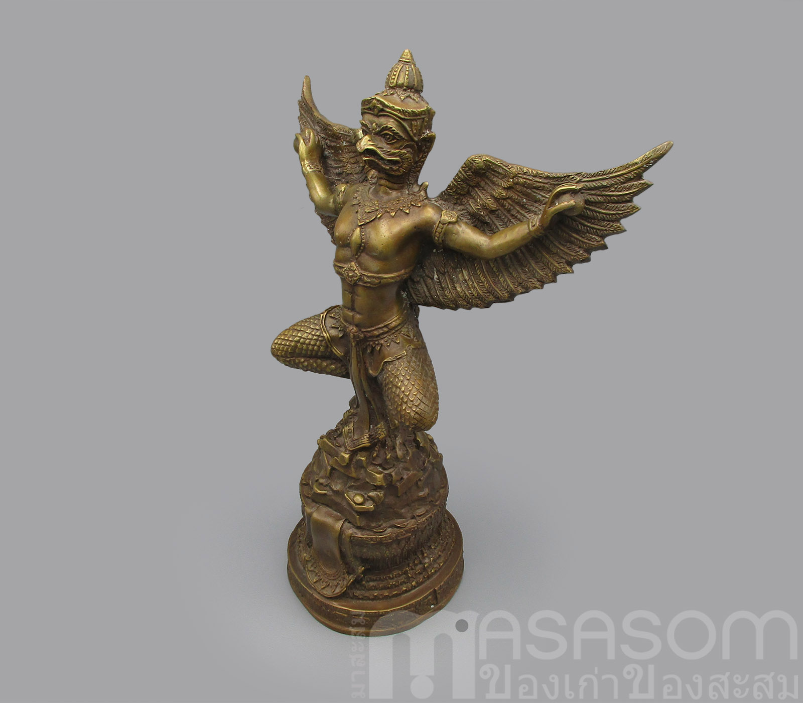 พญาครุฑเหยียบเงินทอง