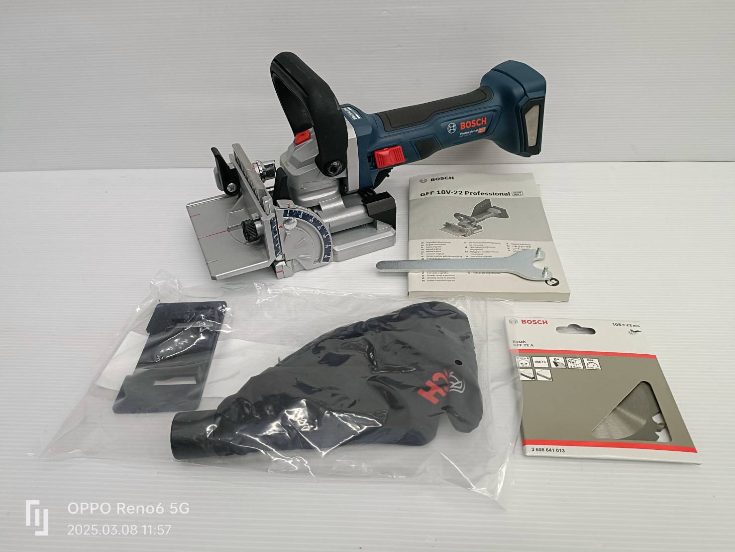 เครื่องเข้าลิ้น/เดือย GFF18V-22 Professional BOSCH SOLO 0601620101