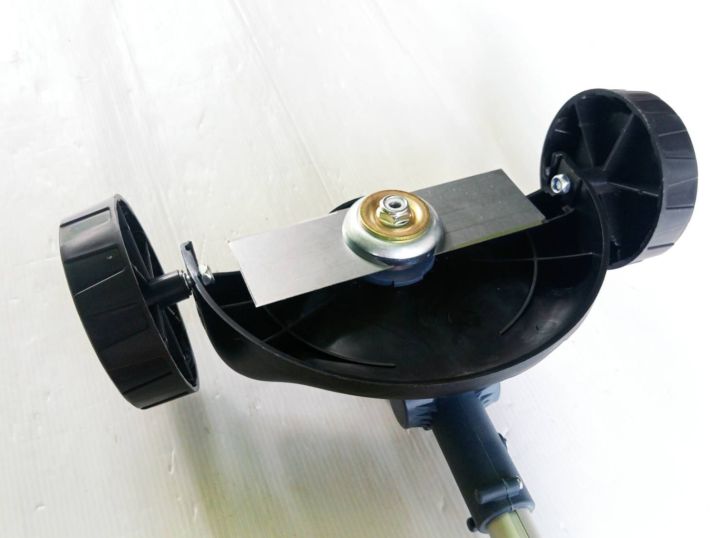 MASARU รุ่น SCM-500N เครื่องตัดหญ้าไฟฟ้าไร้สาย20V พร้อมอุปกรณ์เสริม