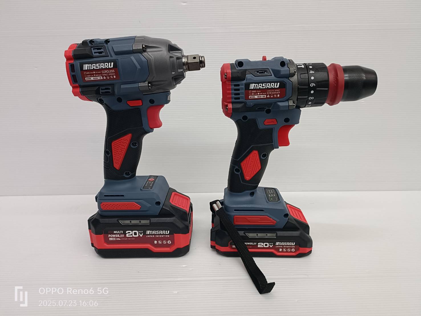 ชุดเซ็ตสว่านไขควงและบล็อกไร้สาย 20V SCCG-100