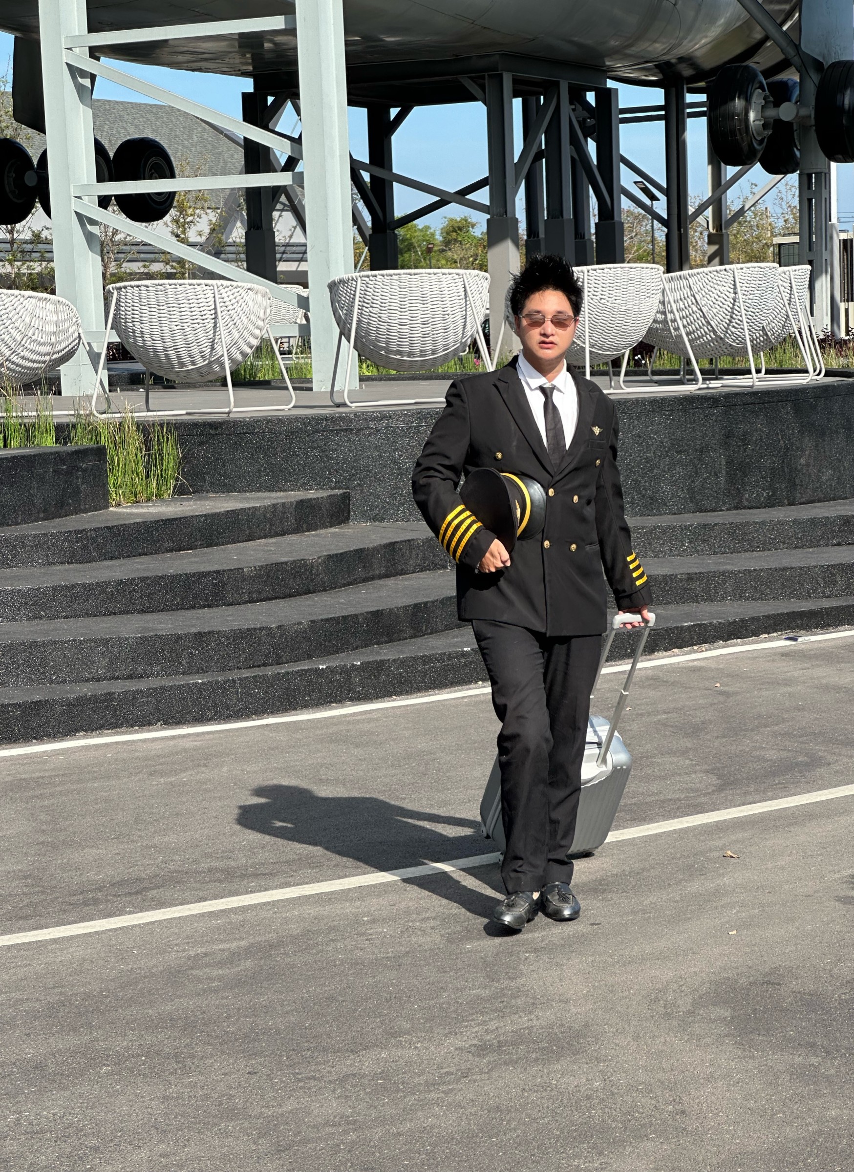 ชุดกัปตันเครื่องบิน / ชุดสจ๊วต / ชุดนักบิน / ชุดคนขับเครื่องบิน / ชุดสายการบิน / ชุดอาชีพในฝัน