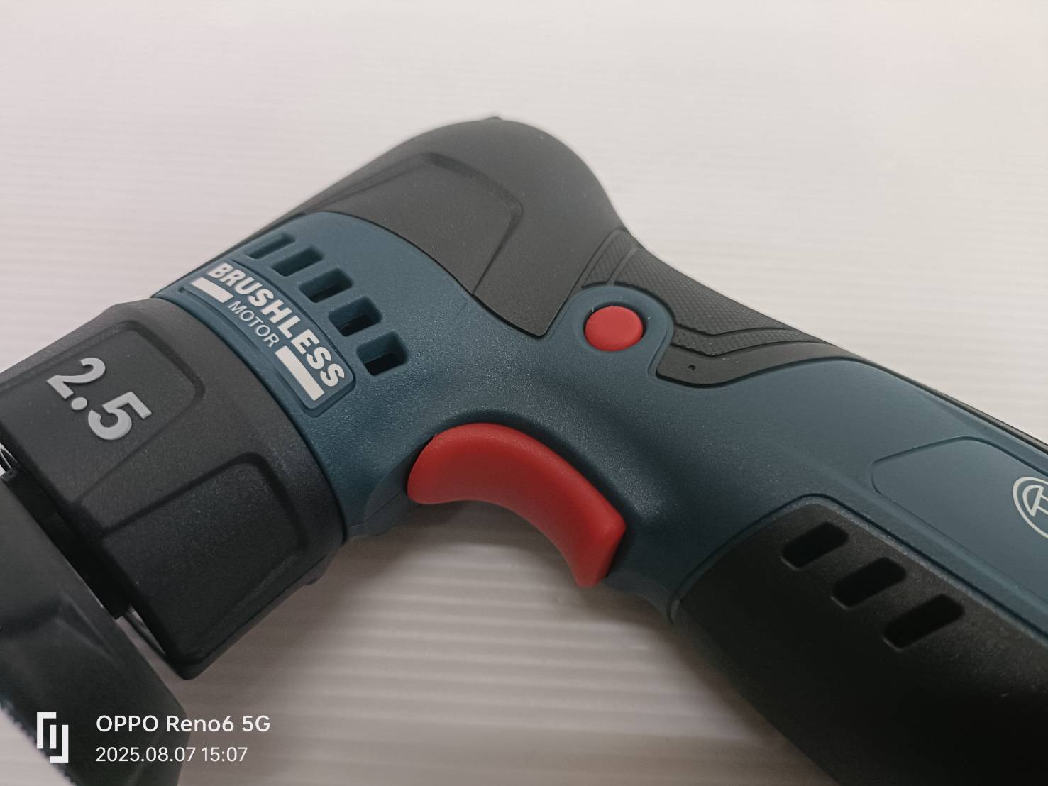 ขัดกระดาษทรายกลม12V 77มม. GEX12V-77 BOSCH SOLO