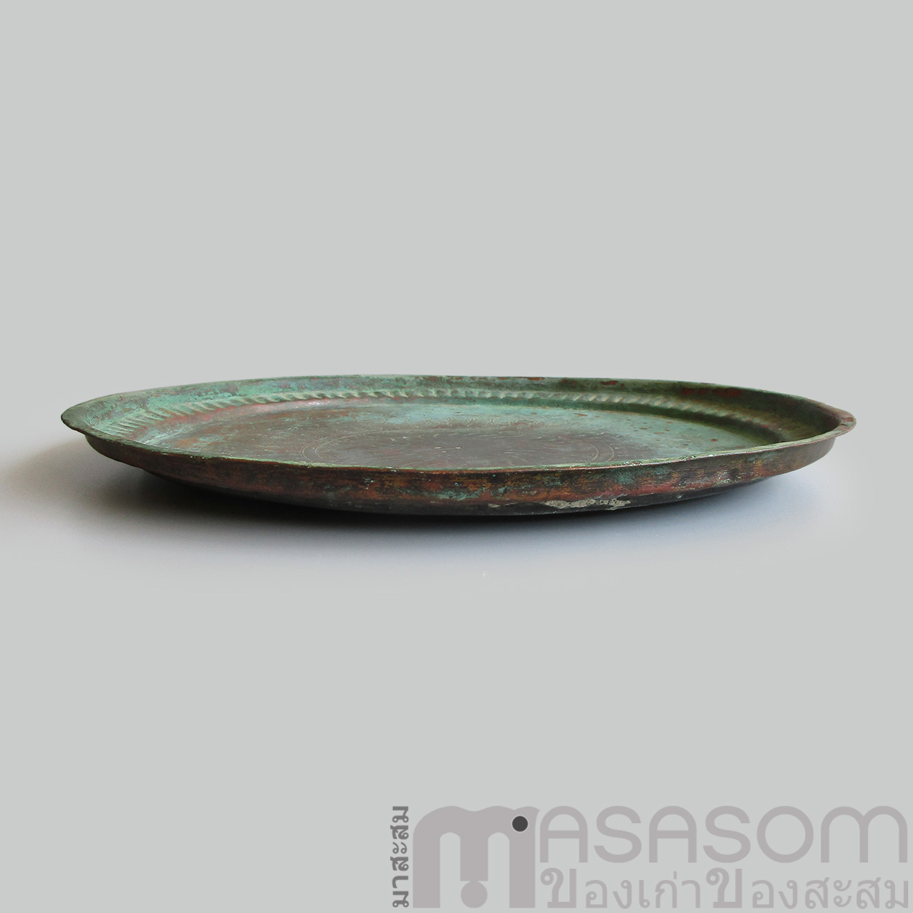 ถาดทองแดงของเก่า