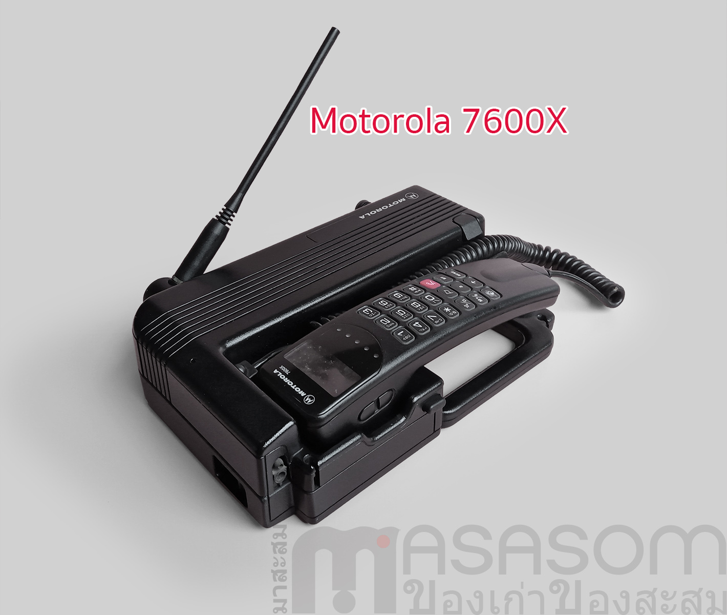 โทรศัพท์เคลื่อนที่ Motorola 7600X