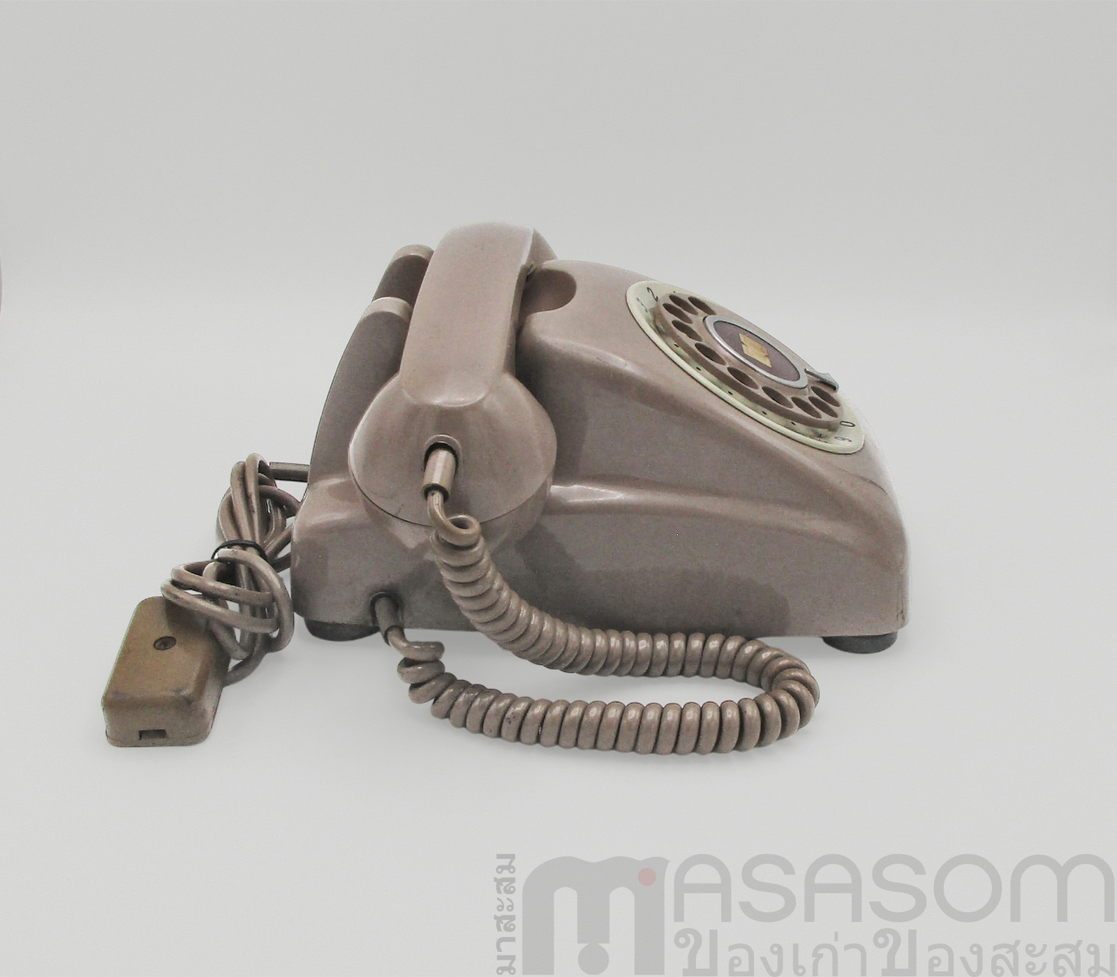 โทรศัพท์เก่าญี่ปุ่นสีกะปิ