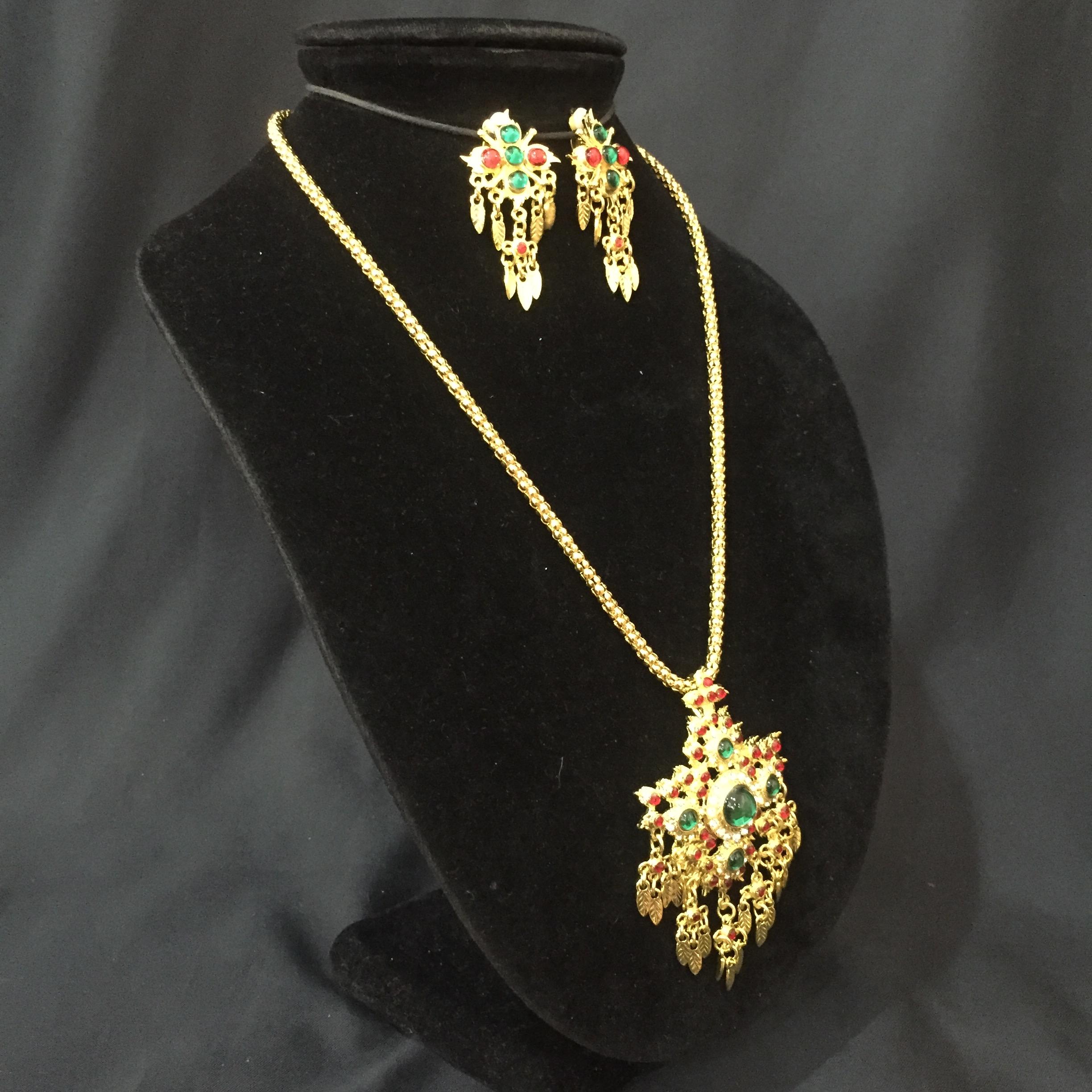 (พร้อมส่ง) เครื่องประดับไทยสร้อยคอ+ต่างหู 058 (หนีบ) สีเขียว-แดง