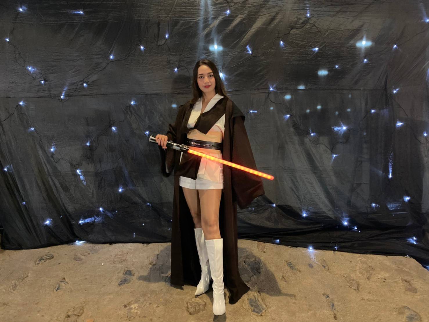 ชุดเจไดหญิง สีครีม น้ำตาล