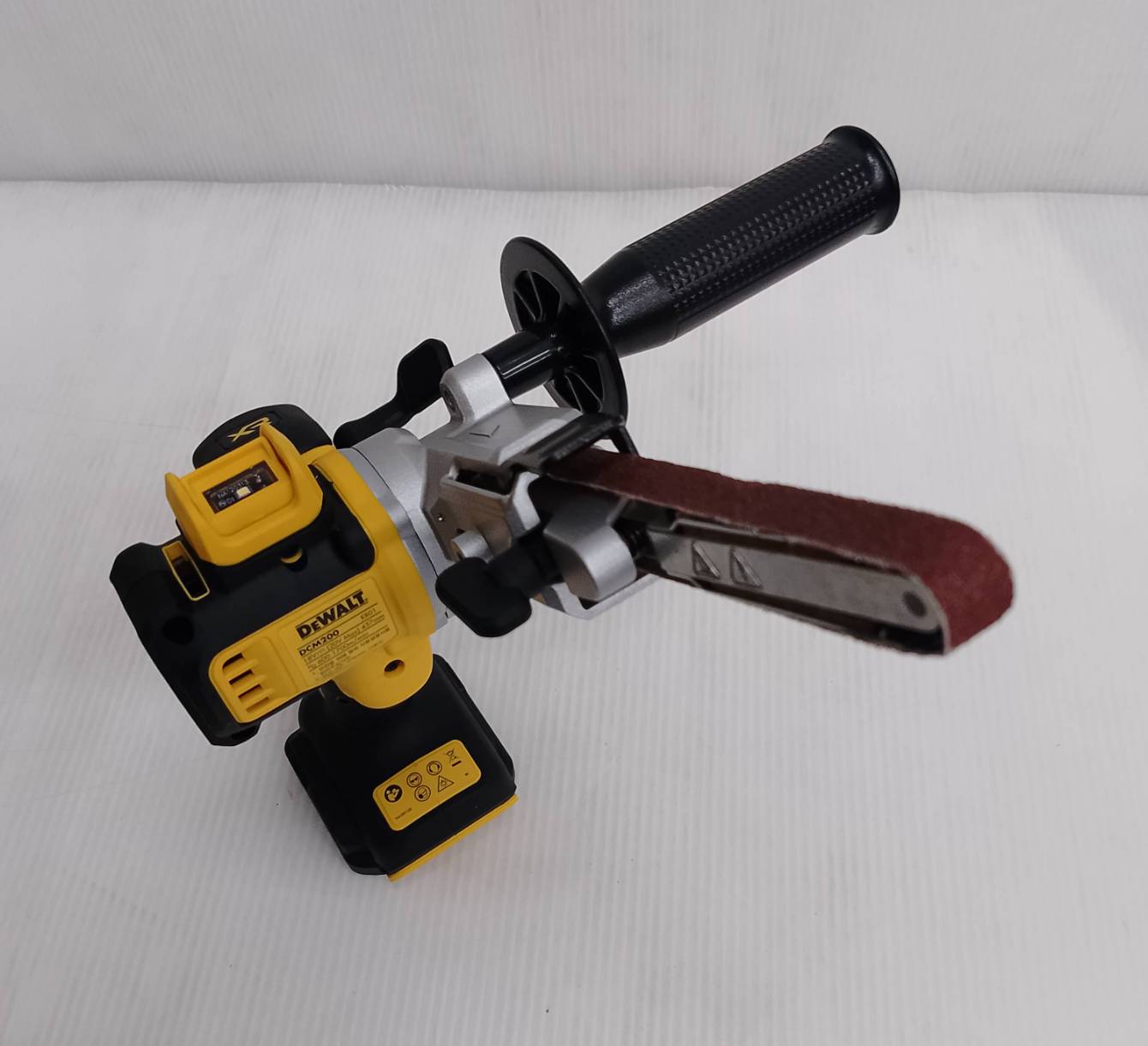 เครื่องขัดกระดาษทรายเข็มขัด20V DCM200N DEWALT (เฉพาะตัวเครื่อง)