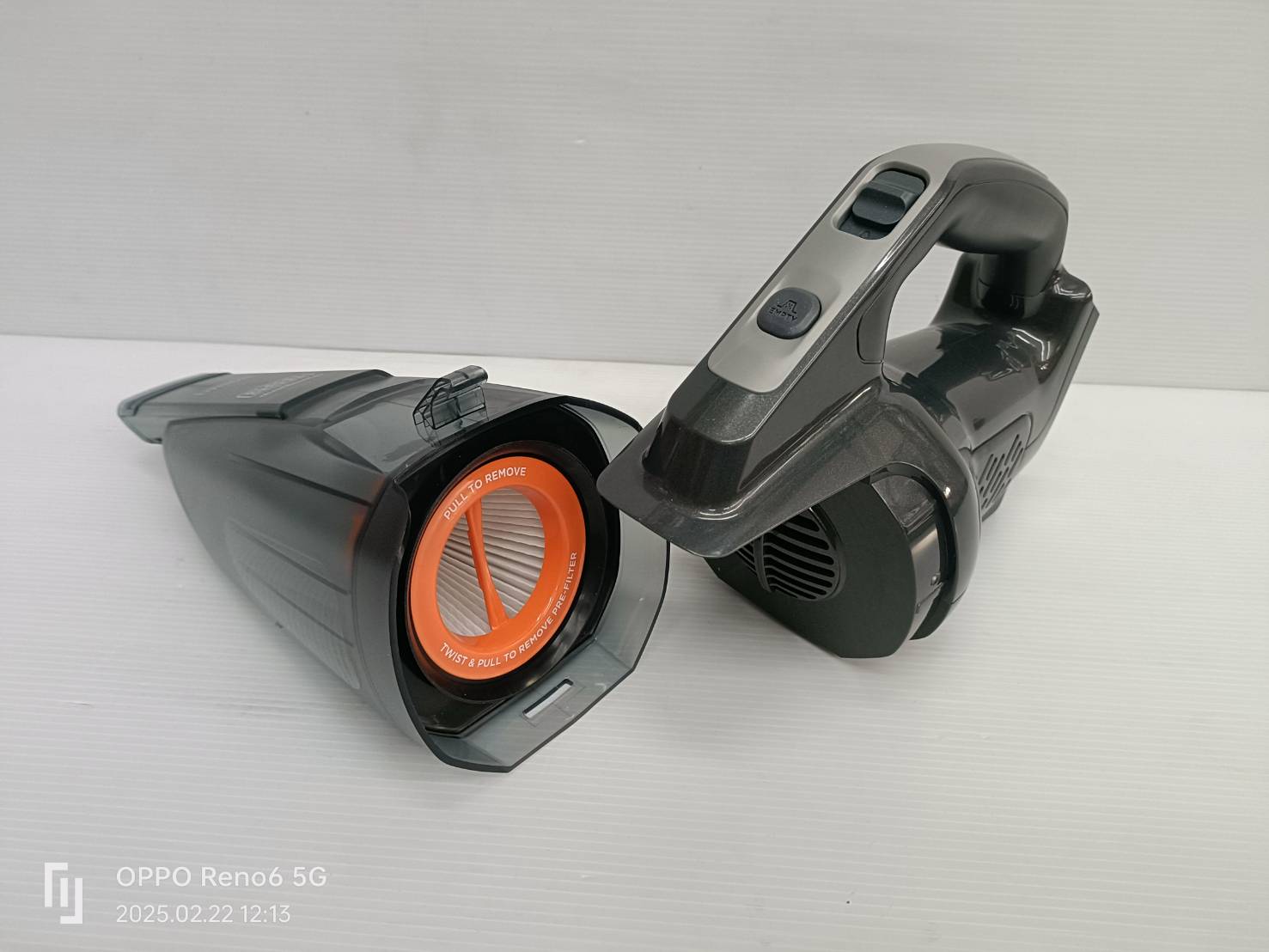 เครื่องดูดฝุ่นมือถือไร้สาย 20V BCHV001D1E-B1 BLACK&DECKER