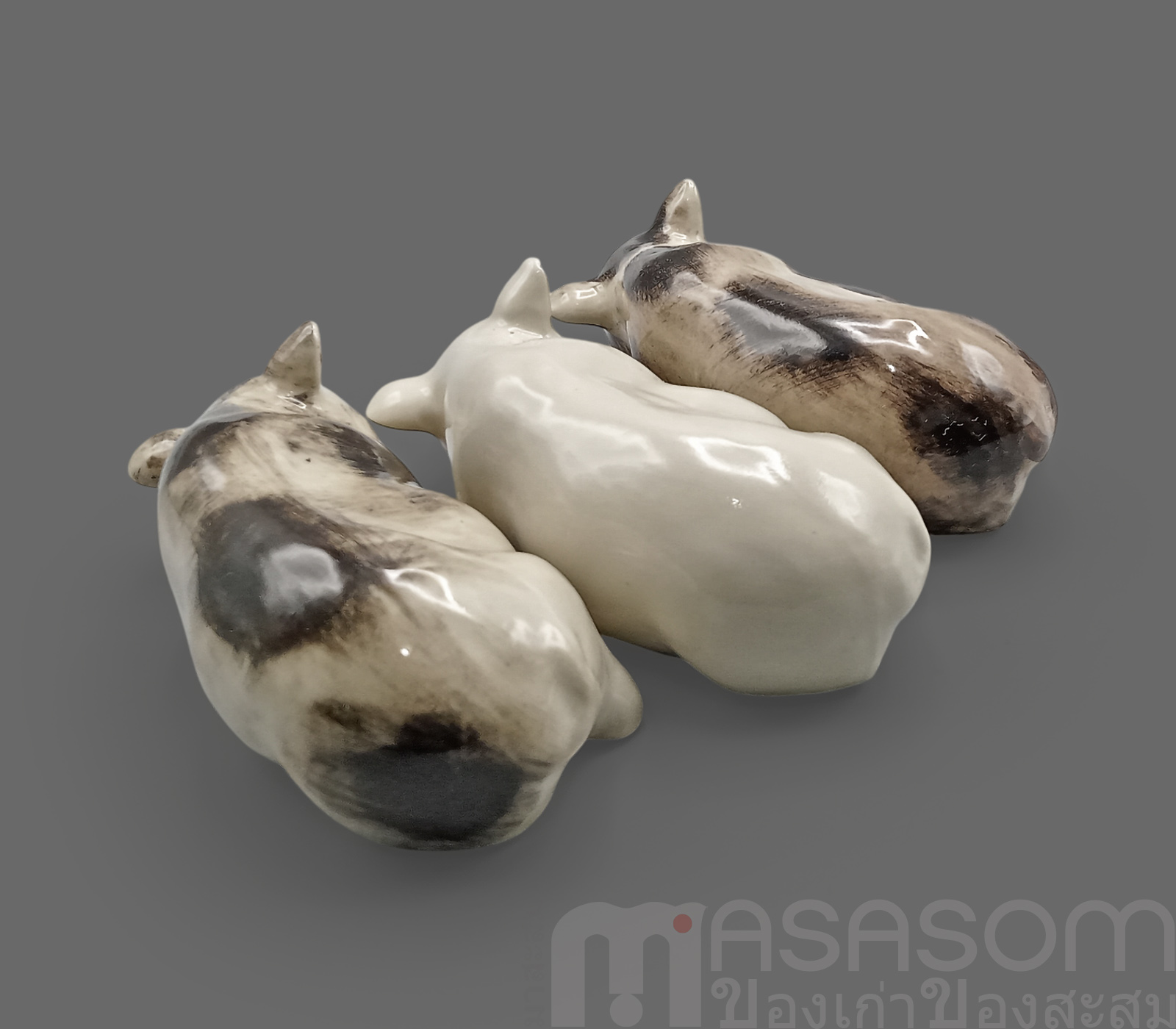 ตุ๊กตารูปหมูนอนเซรามิค