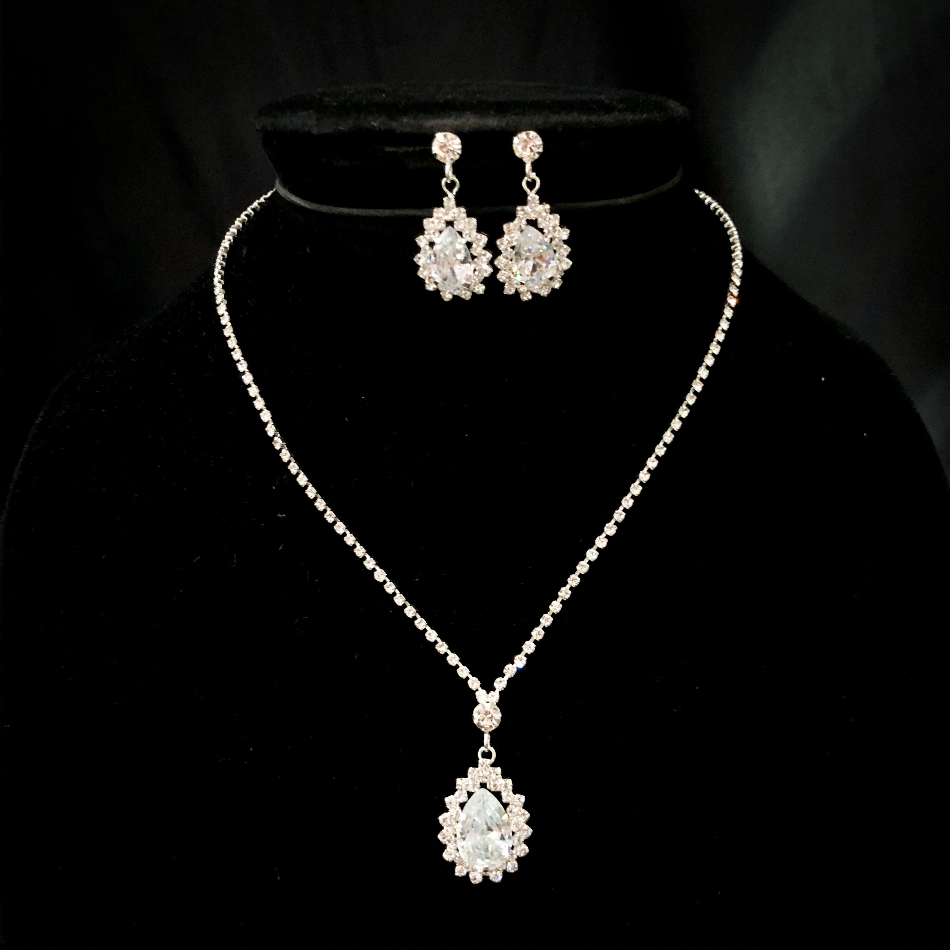 (พร้อมส่ง) สร้อยคอเพชร+ต่างหู 193 (เข็ม)