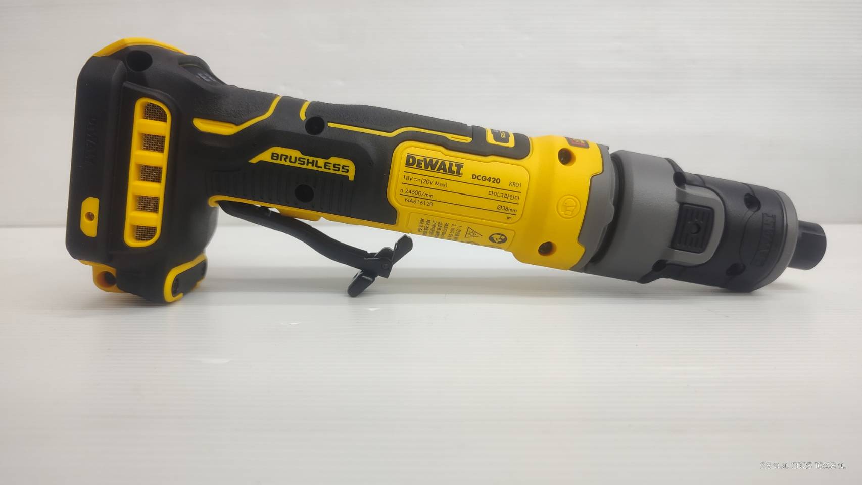 DEWALT รุ่น DCG420N-KRP เครื่องเจียร์คอตรงไร้สาย 4 นิ้ว แบบ Slim Body