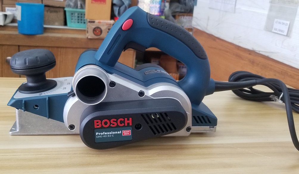 กบ3" GHO40-82C BOSCH