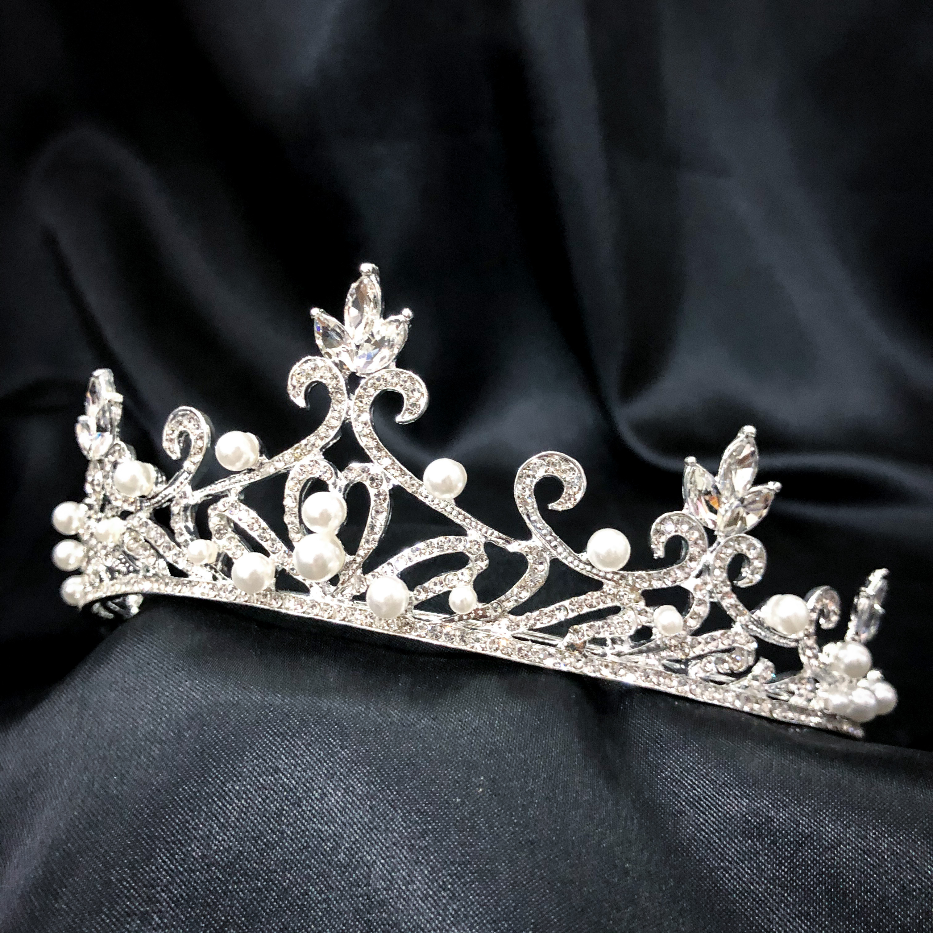 (พร้อมส่ง) เทียร่า 221 แบบมุก มงกุฎนางงาม มงกุฎเจ้าหญิง งานสวย ปราณีต QCเพชรทุกเม็ด สินค้าพร้อมส่งจากไทย