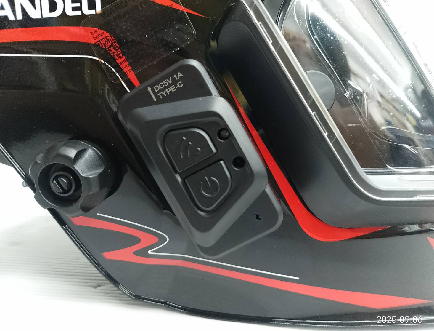 ANDELI หน้ากากเชื่อมอัตโนมัติ ให้สีจริง ปรับเฉดได้ พร้อมไฟ LED ทันสมัยแบตเตอรี่ชาร์จไฟได้ MONER-950L 142-1031