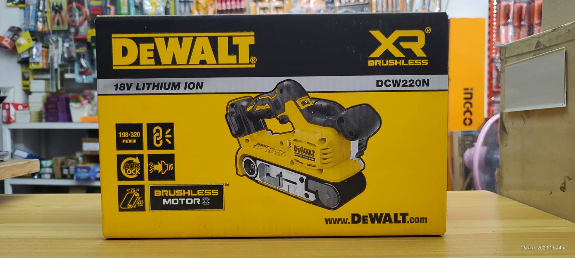 เครื่องขัดกระดาษทรายสายพาน20V DCW220N Dewalt (ตัวเปล่า)