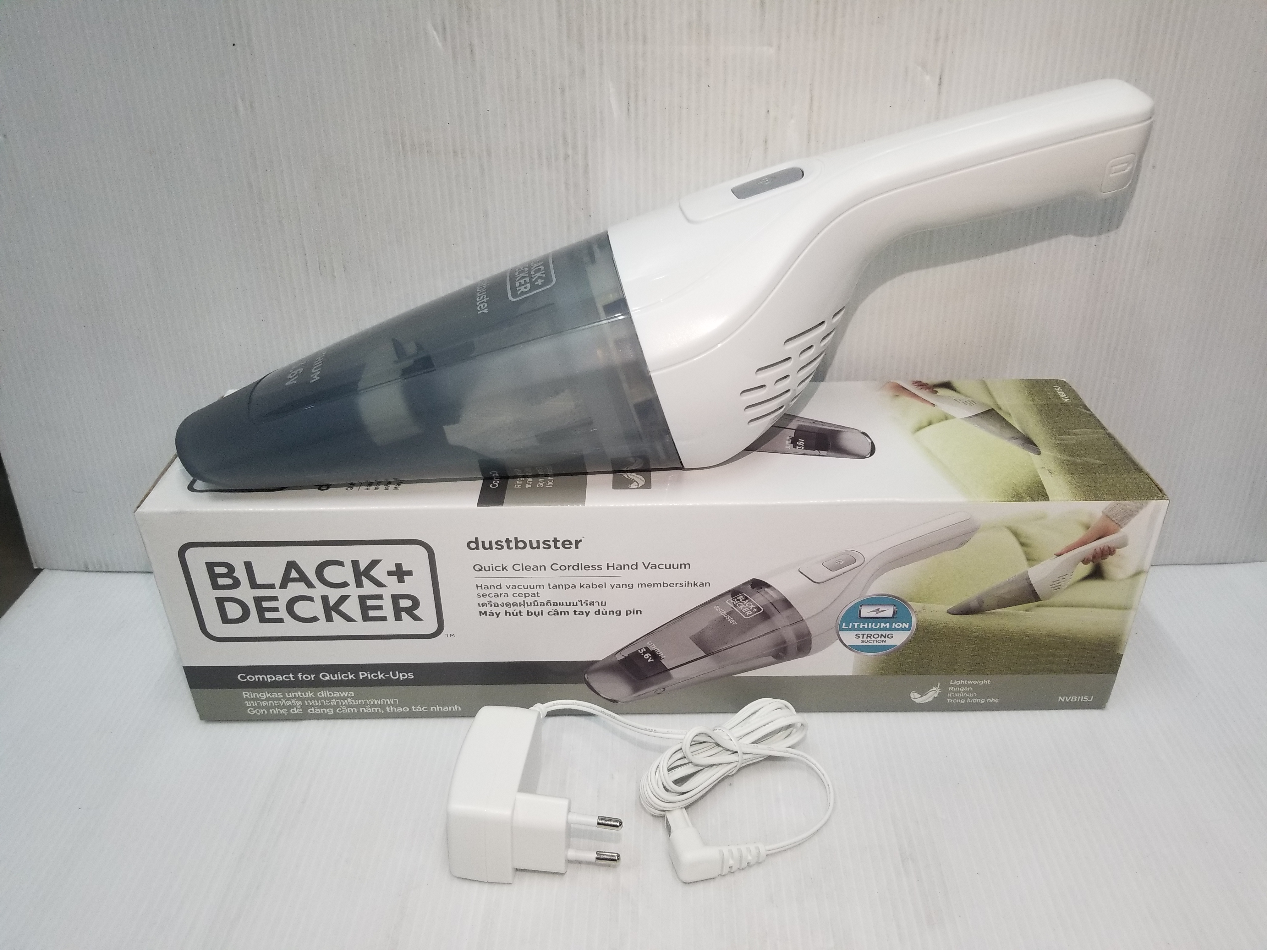 เครื่องดูดฝุ่นมือถือไร้สาย NVB115J BLACK&DECKER REVIVA