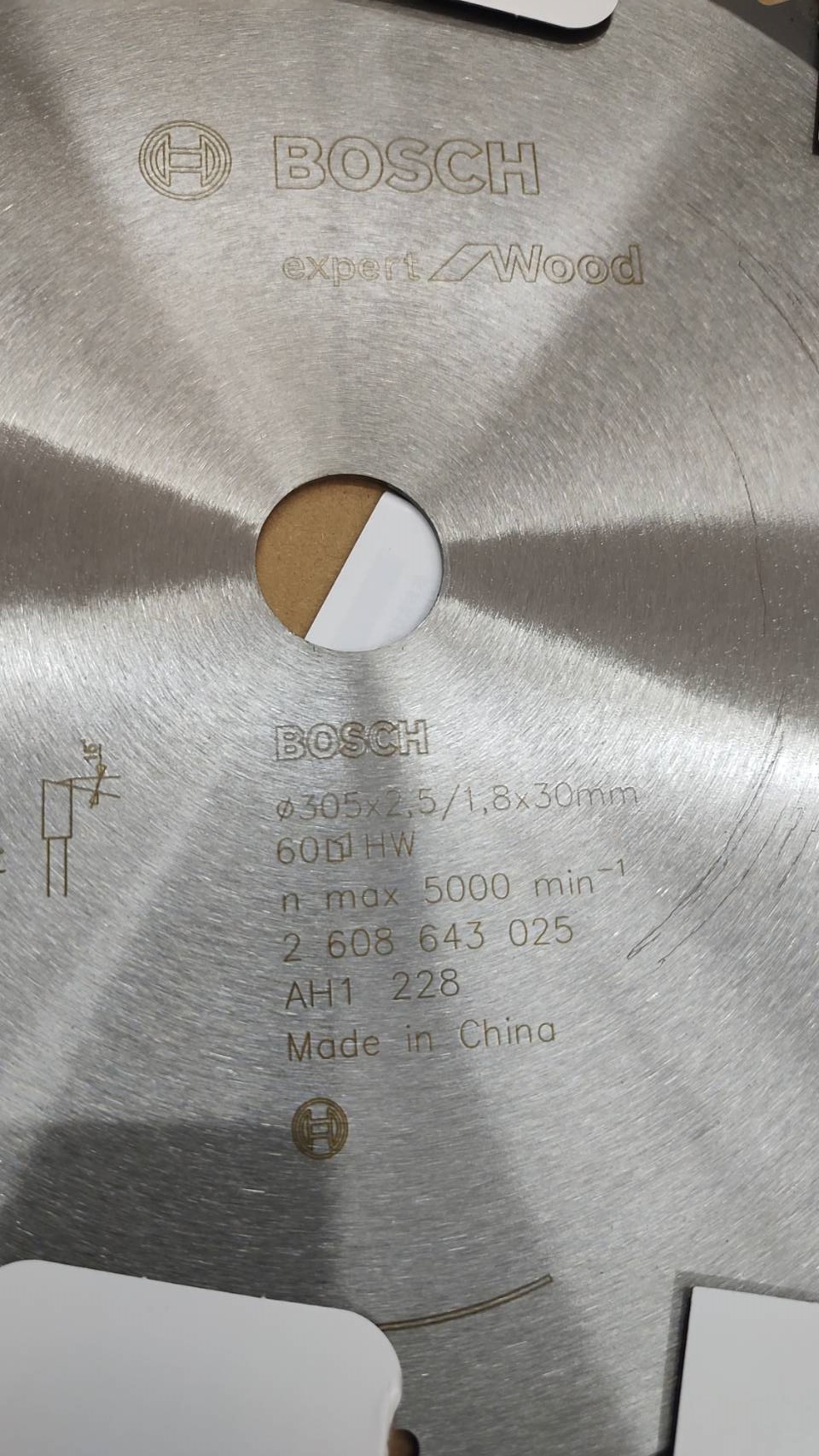 ใบเลื่อยวงเดือน12"X60T BOSCH 2608643025