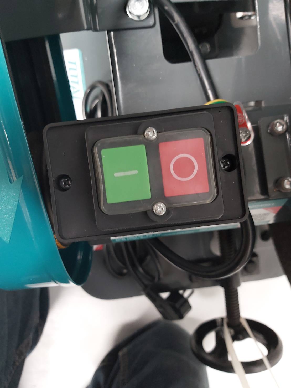 แท่นตัดไฟเบอร์16" TS9204051 TOTAL